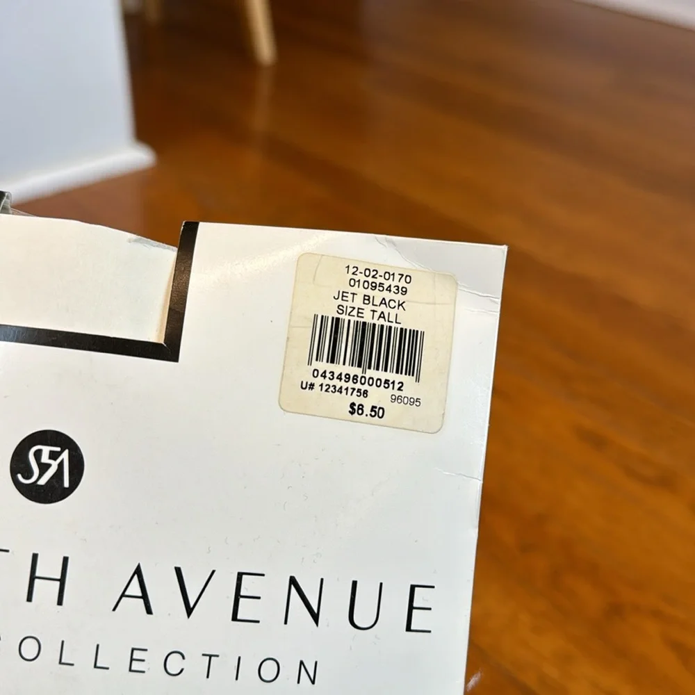 Saks Fifth Avenue Salon Z ultra sheer stretch pantyhose. Jet Black. Tall. NWT